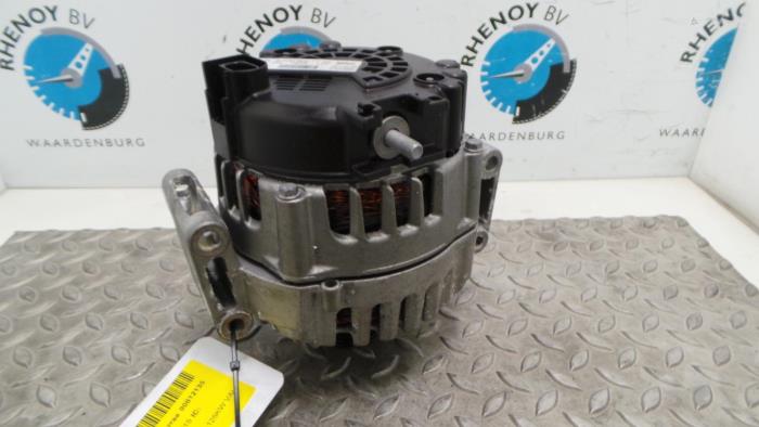 Begagnade Dynamo Mercedes E-Klasse Pris € 121,00 Inklusive moms erbjuds av Rhenoy Onderdelen b.v.