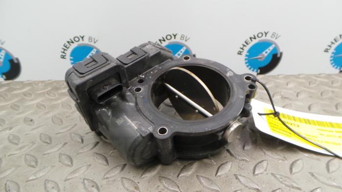 Usagé Boitier papillon Mercedes E-Klasse Prix € 60,50 Prix TTC proposé par Rhenoy Onderdelen b.v.