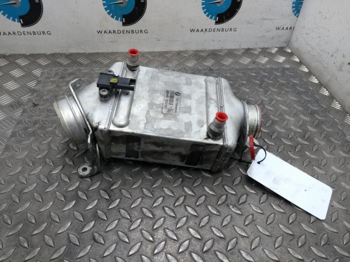 Usagé Intercooler BMW X6 Prix € 217,80 Prix TTC proposé par Rhenoy Onderdelen b.v.