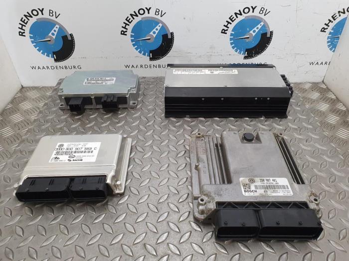 Used Engine management computer Volkswagen Phaeton Price € 605,00 Inclusive VAT offered by Rhenoy Onderdelen b.v.