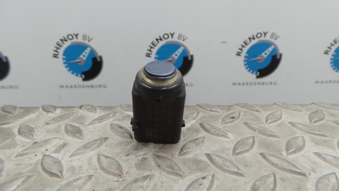 Usagé Divers Mercedes E-Klasse Prix € 30,25 Prix TTC proposé par Rhenoy Onderdelen b.v.