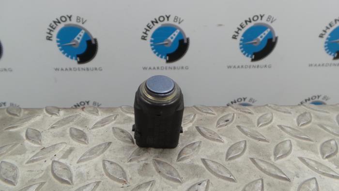 Usagé Divers Mercedes E-Klasse Prix € 30,25 Prix TTC proposé par Rhenoy Onderdelen b.v.