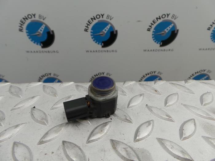 Usados Varios Ford Mondeo Precio € 42,35 IVA incluido ofrecido por Rhenoy Onderdelen b.v.