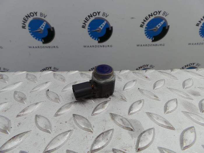 Usados Varios Ford Mondeo Precio € 42,35 IVA incluido ofrecido por Rhenoy Onderdelen b.v.