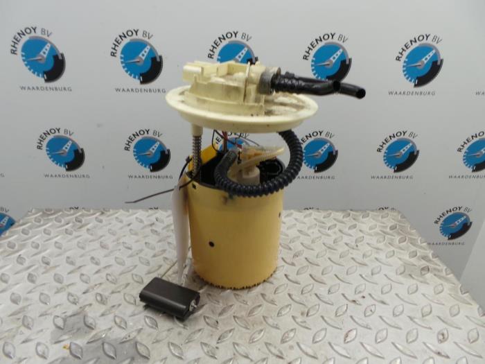 Usagé Pompe à carburant Ford Transit Custom Prix € 90,75 Prix TTC proposé par Rhenoy Onderdelen b.v.
