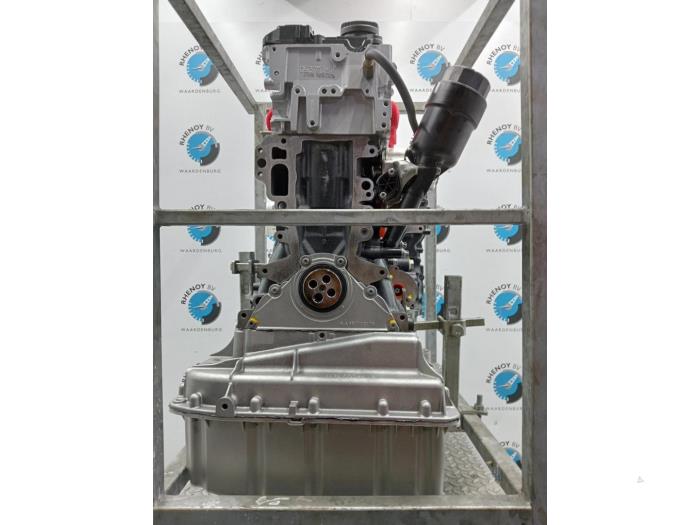 Overhauled Engine Mercedes Sprinter Price on request offered by Rhenoy Onderdelen b.v.