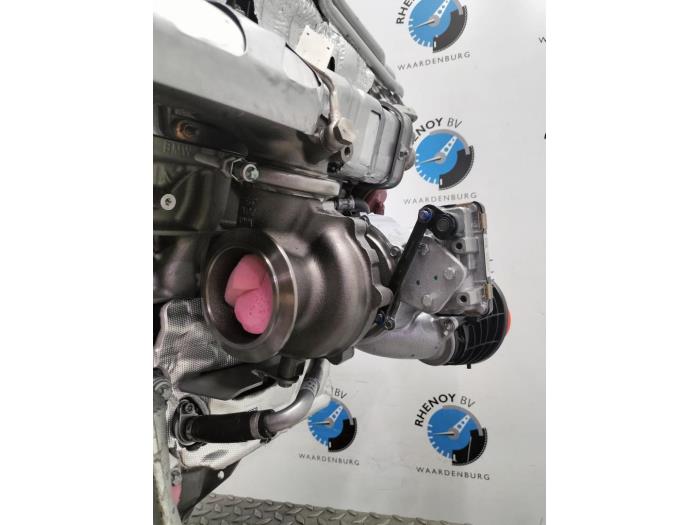 Motor van een BMW 5-Serie 2023