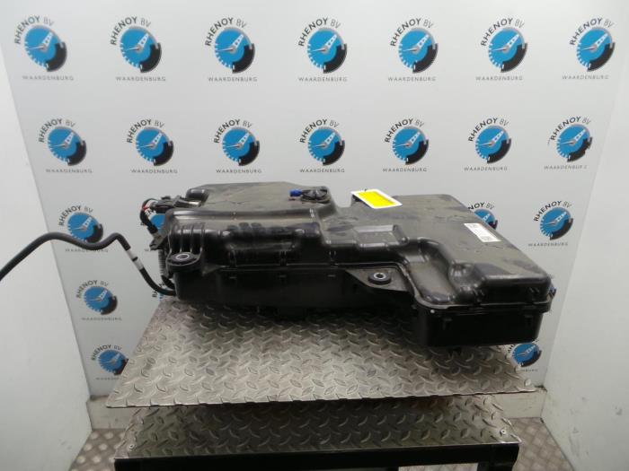Begagnade AdBlue-pump Volkswagen Transporter Pris € 242,00 Inklusive moms erbjuds av Rhenoy Onderdelen b.v.