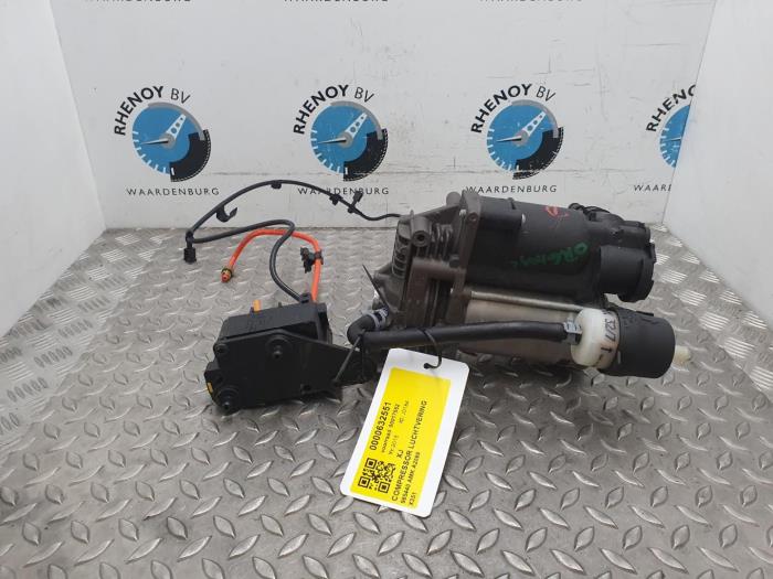 Used Compressor Jaguar XJ Price € 363,00 Inclusive VAT offered by Rhenoy Onderdelen b.v.