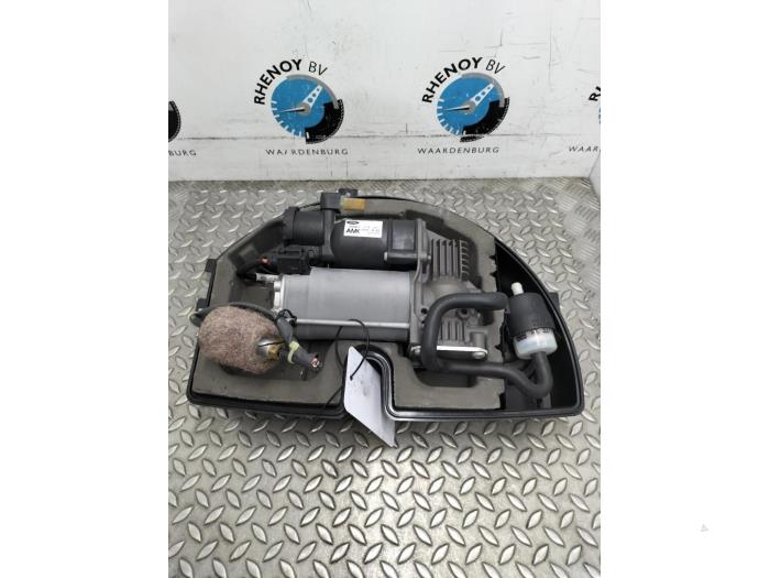 Used Compressor Landrover Range Rover Price € 242,00 Inclusive VAT offered by Rhenoy Onderdelen b.v.