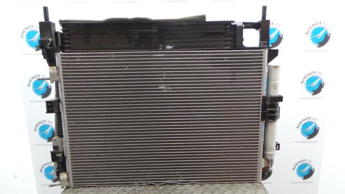 Usagé Radiateur Ford Focus Prix € 363,00 Prix TTC proposé par Rhenoy Onderdelen b.v.