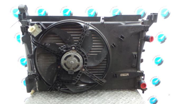 Used Radiator Opel Corsa Price € 121,00 Inclusive VAT offered by Rhenoy Onderdelen b.v.