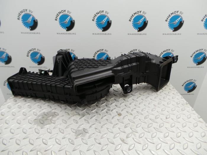 Electric vehicle battery fan