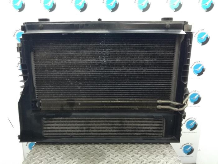Usagé Radiateur BMW 5-Série Prix € 302,50 Prix TTC proposé par Rhenoy Onderdelen b.v.