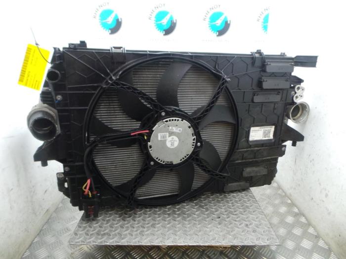 Usagé Radiateur Volkswagen Bestel Prix € 544,50 Prix TTC proposé par Rhenoy Onderdelen b.v.