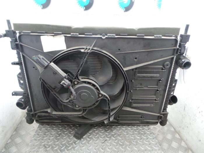 Used Radiator Ford Kuga Price € 302,50 Inclusive VAT offered by Rhenoy Onderdelen b.v.