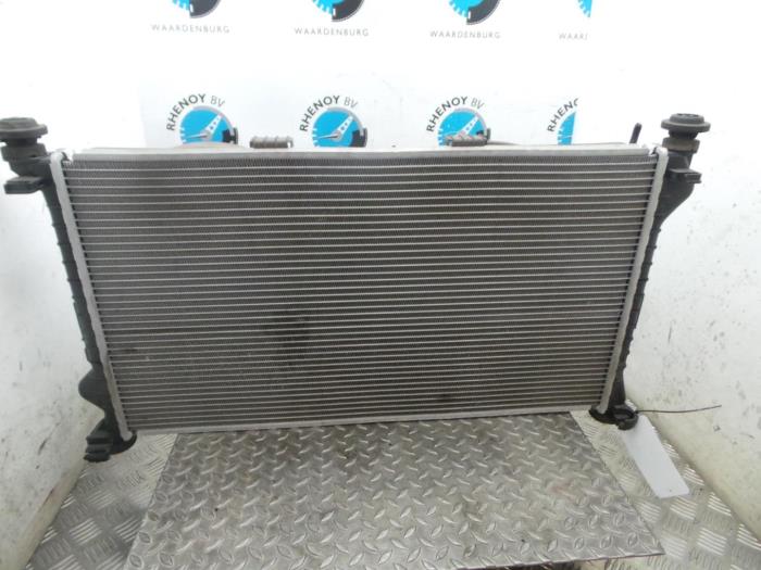Radiateur d'un Ford Transit Connect 2005