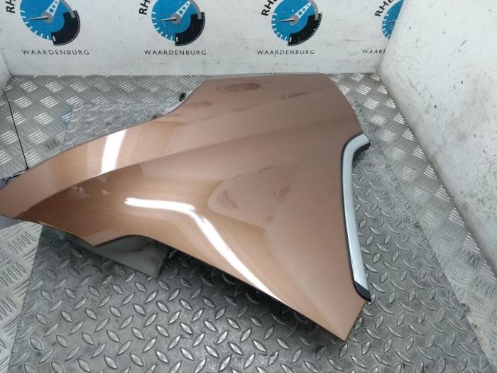 Używane Plyta panelu tylnego Ford B-Max Cena € 605,00 Z VAT oferowane przez Rhenoy Onderdelen b.v.