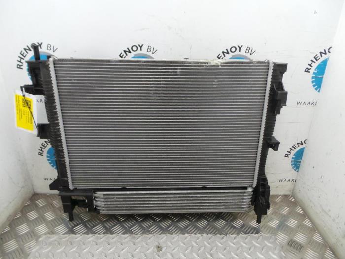 Usagé Radiateur Ford Focus Prix € 363,00 Prix TTC proposé par Rhenoy Onderdelen b.v.