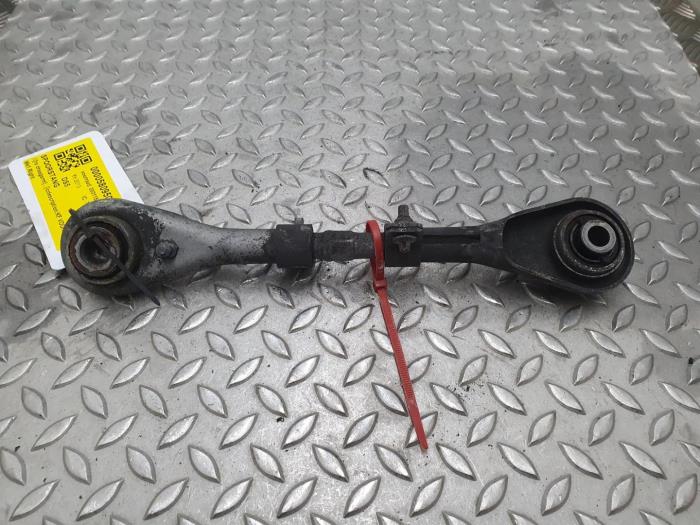 Usagé Barre d'accouplement centre Citroen DS5 Prix € 48,40 Prix TTC proposé par Rhenoy Onderdelen b.v.
