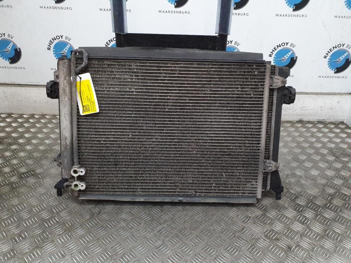 Kühler Volkswagen Passat (Gebraucht)