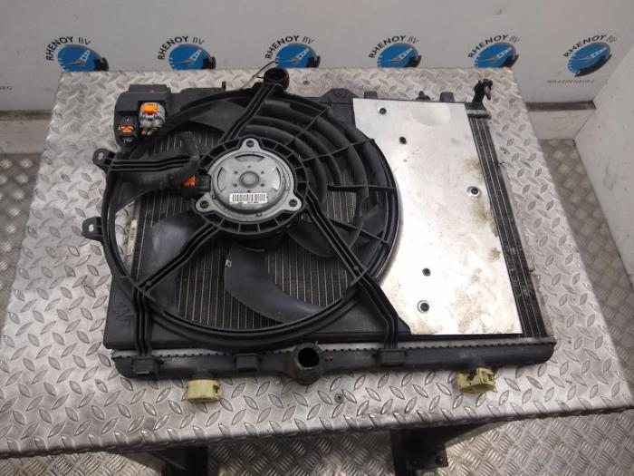Used Radiator Peugeot 208 Price € 217,80 Inclusive VAT offered by Rhenoy Onderdelen b.v.