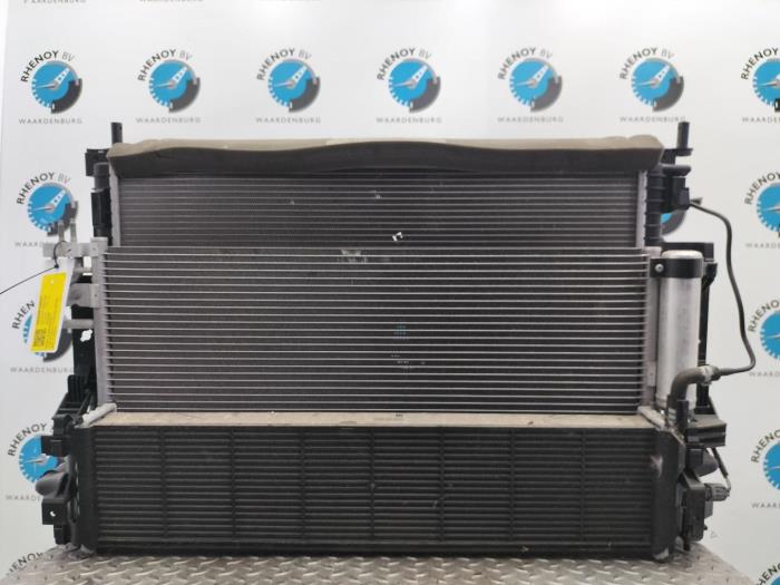 Usagé Radiateur Ford Kuga Prix € 544,50 Prix TTC proposé par Rhenoy Onderdelen b.v.