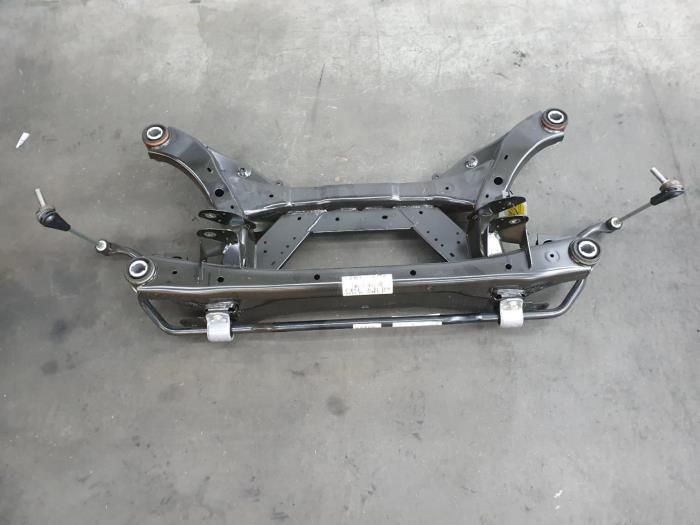 Usados Subchasis Ford Focus Precio € 181,50 IVA incluido ofrecido por Rhenoy Onderdelen b.v.