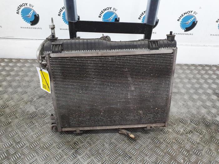 Usagé Radiateur Ford Fiesta Prix € 217,80 Prix TTC proposé par Rhenoy Onderdelen b.v.