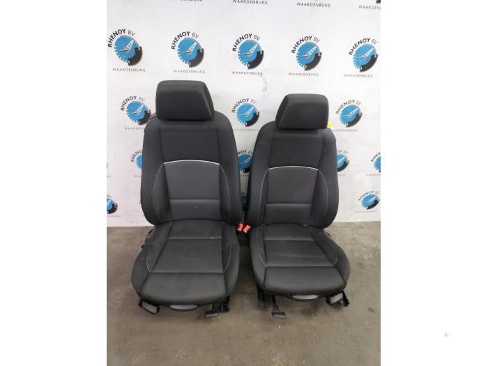 Begagnade Innerdisplay BMW 1-Serie Pris € 363,00 Inklusive moms erbjuds av Rhenoy Onderdelen b.v.