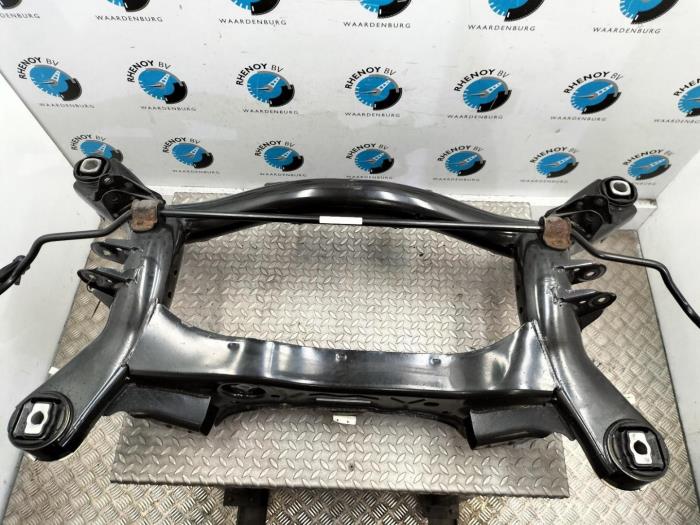 Begagnade Underram BMW M1 Pris € 181,50 Inklusive moms erbjuds av Rhenoy Onderdelen b.v.