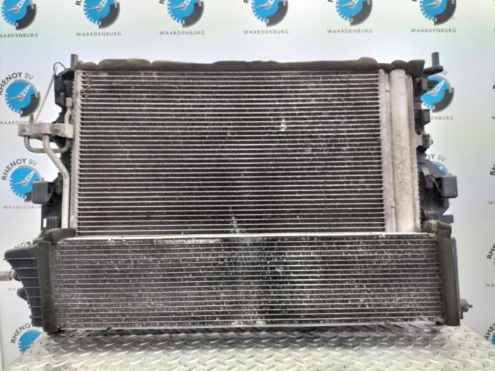 Usagé Radiateur Ford Focus Prix € 363,00 Prix TTC proposé par Rhenoy Onderdelen b.v.
