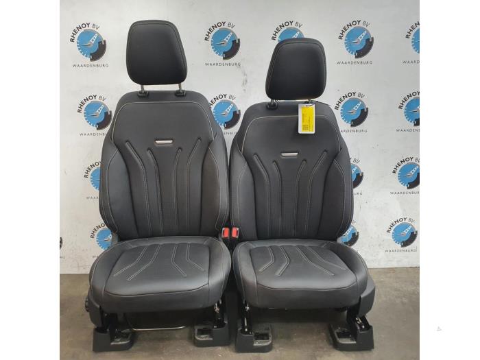 Used Interior display Ford Kuga Price € 907,50 Inclusive VAT offered by Rhenoy Onderdelen b.v.