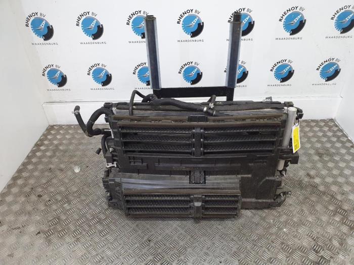 Usagé Radiateur Ford S-Max Prix € 605,00 Prix TTC proposé par Rhenoy Onderdelen b.v.