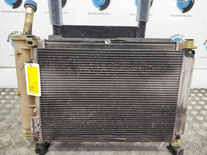 Usagé Radiateur Ford KA Prix € 151,25 Prix TTC proposé par Rhenoy Onderdelen b.v.