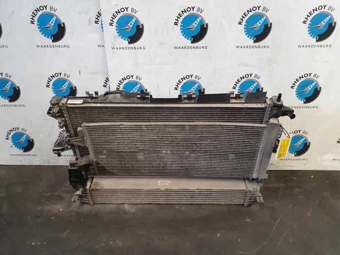 Usagé Radiateur Citroen Jumper Prix € 423,50 Prix TTC proposé par Rhenoy Onderdelen b.v.