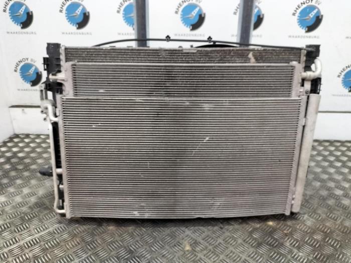 Usagé Radiateur Landrover Discovery Sport L550 Prix € 907,50 Prix TTC proposé par Rhenoy Onderdelen b.v.