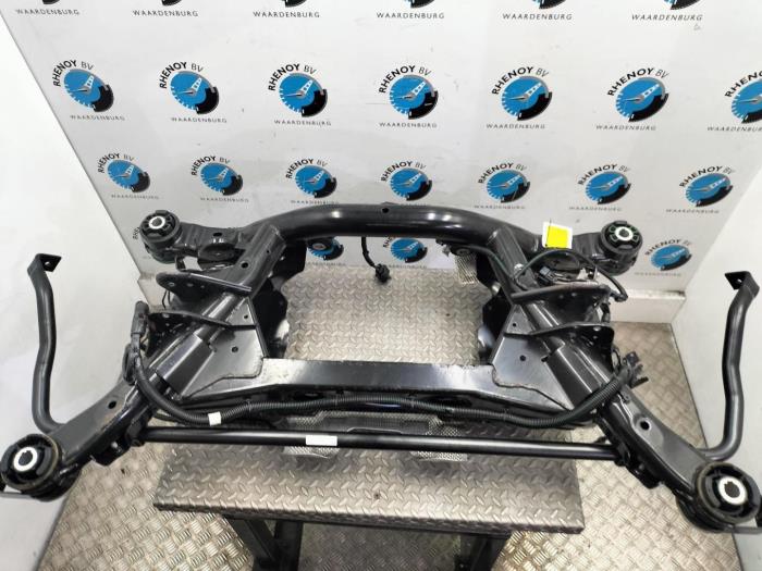Usados Subchasis Jaguar E-Pace Precio € 242,00 IVA incluido ofrecido por Rhenoy Onderdelen b.v.