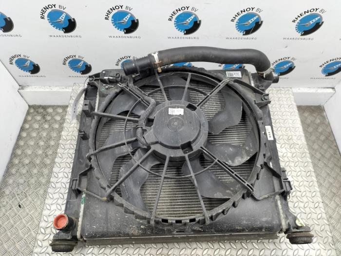 Usagé Radiateur Kia Sportage Prix € 544,50 Prix TTC proposé par Rhenoy Onderdelen b.v.