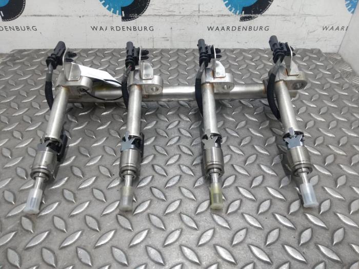 Usagé Injecteurs Volvo XC90 Prix sur demande proposé par Rhenoy Onderdelen b.v.