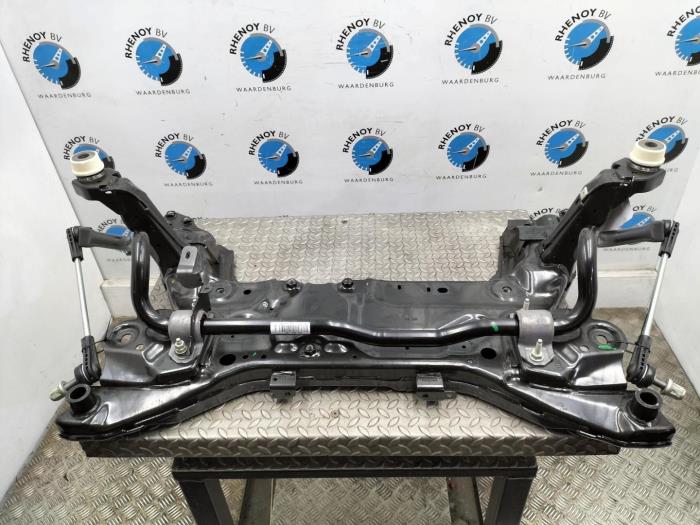 Begagnade Underram Ford Kuga Pris € 302,50 Inklusive moms erbjuds av Rhenoy Onderdelen b.v.