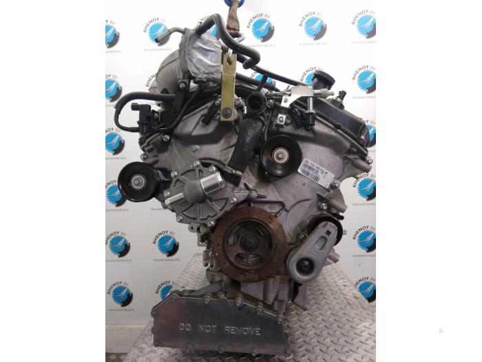 Motor van een Jaguar XF 2010