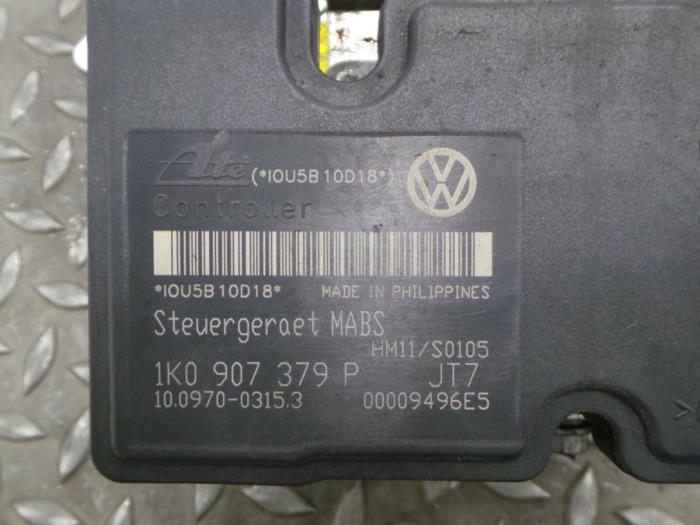 Pompe ABS d'un Volkswagen Golf 2005