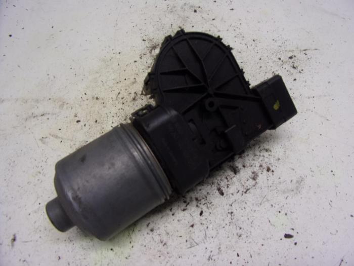 Front wiper motor Dacia Sandero 1.4 0390241544 BOSCH