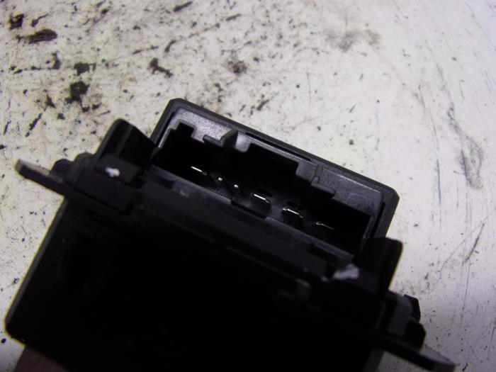 Heater resistor from a Renault Megane III Berline (BZ) 1.5 dCi 110 2012
