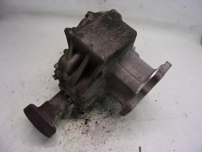 Rear differential from a Volvo XC70 (SZ) XC70 2.4 D5 20V 2005
