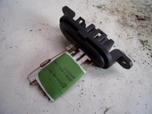 Used Heater resistor Mercedes Citan (415.6) 1.5 108 CDI Price € 26,25 Margin scheme offered by Reclycar De Boer BV
