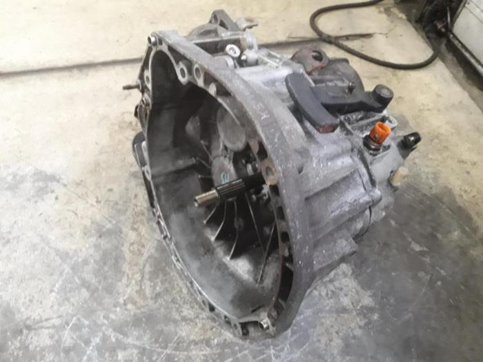 Gearbox Opel Vivaro 1.9 DTI 16V - F9QU7STUK PK6021