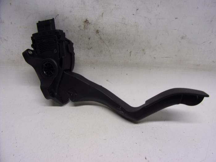 Gebrauchte Gaspedalposition Sensor Peugeot 208 I (CA/CC/CK/CL) 1.2 Vti 12V PureTech 82 Preis € 52,50 Margenregelung angeboten von Reclycar De Boer BV