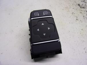 Used Mirror switch Renault Clio IV (5R) 0.9 Energy TCE 90 12V Price € 26,25 Margin scheme offered by Reclycar De Boer BV